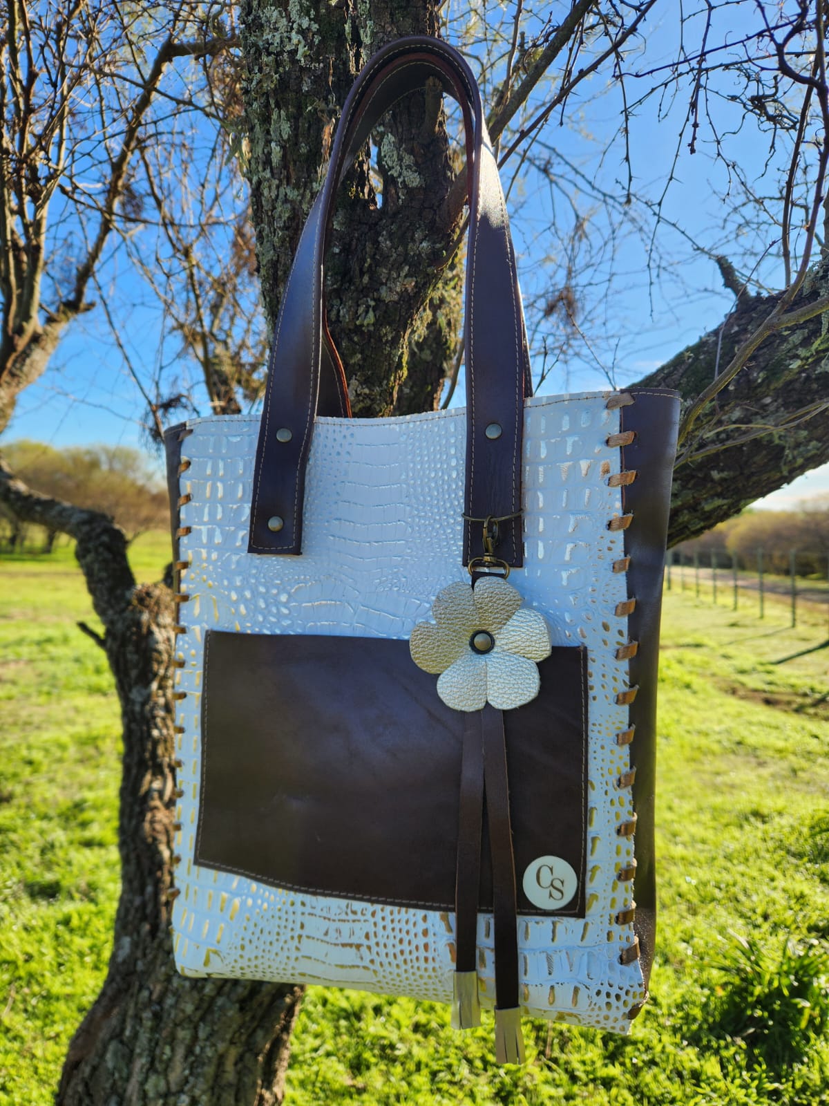 cartera casual de cuero blanco